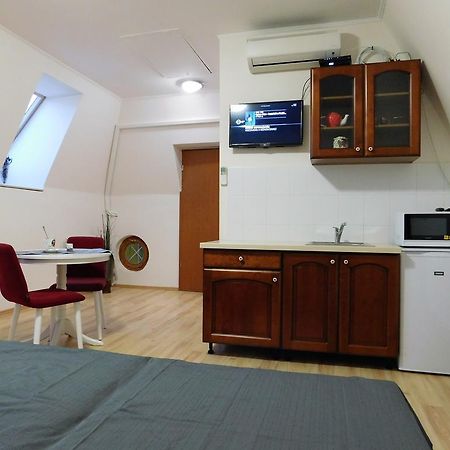 Tulipan Apartman Balatonalmádi Εξωτερικό φωτογραφία