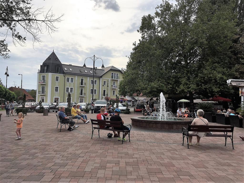 Tulipan Apartman Balatonalmádi Εξωτερικό φωτογραφία